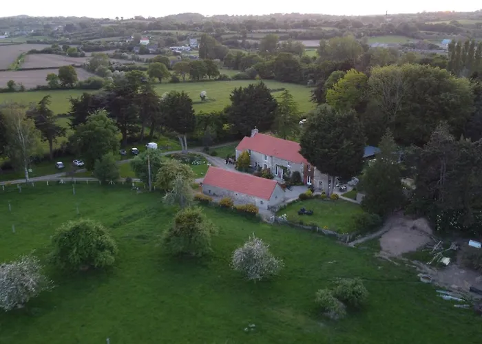 Le Chalet Du Clos Giot